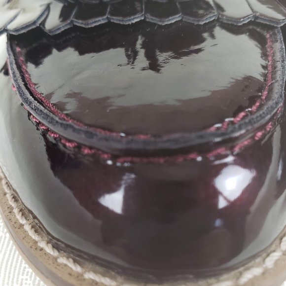 NWOB Limelight Kiltie Wine Loafer - Picture 2 of 7